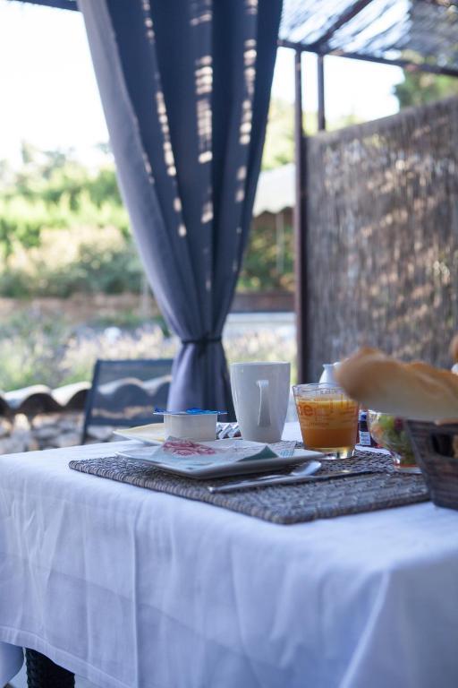 Eygalières L'Auberge De L'Aubergine الغرفة الصورة