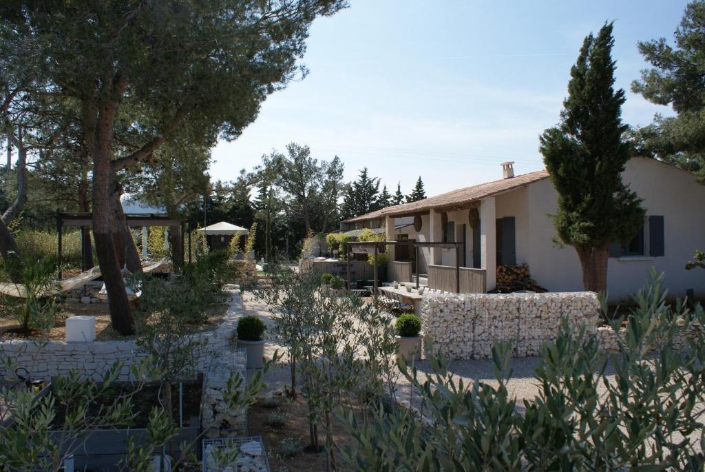 Eygalières L'Auberge De L'Aubergine المظهر الخارجي الصورة