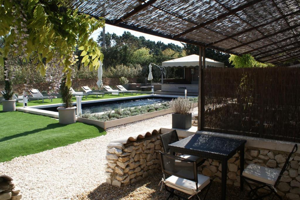 Eygalières L'Auberge De L'Aubergine المظهر الخارجي الصورة