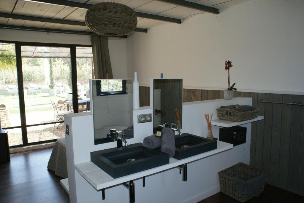 Eygalières L'Auberge De L'Aubergine المظهر الخارجي الصورة