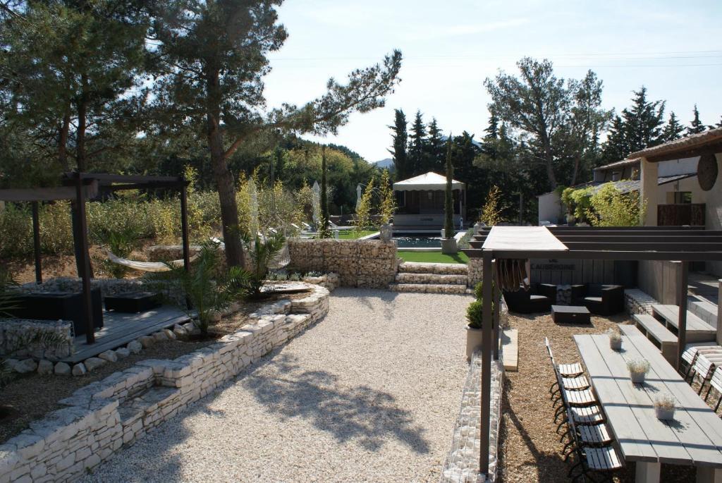 Eygalières L'Auberge De L'Aubergine المظهر الخارجي الصورة