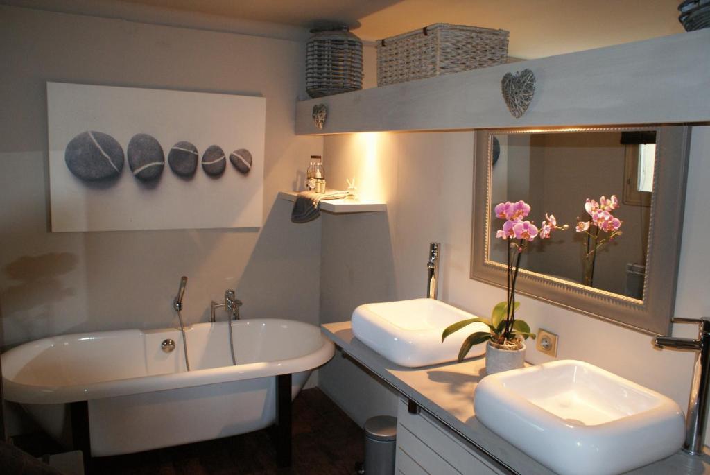 Eygalières L'Auberge De L'Aubergine المظهر الخارجي الصورة