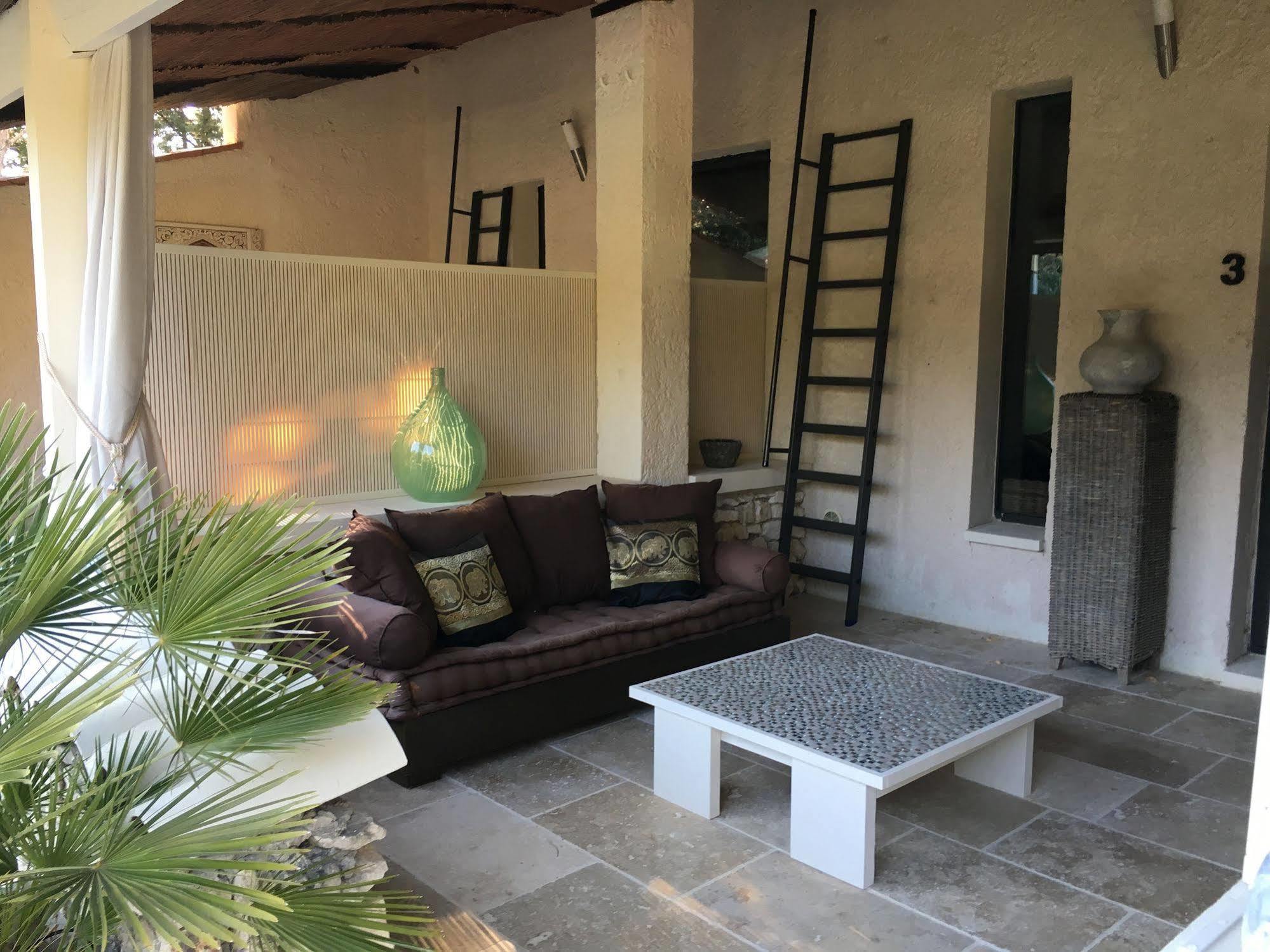 Eygalières L'Auberge De L'Aubergine المظهر الخارجي الصورة